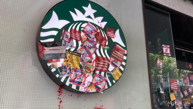 Starbucks объявил о закрытии 400 кофеен в США после бойкотов Израиля